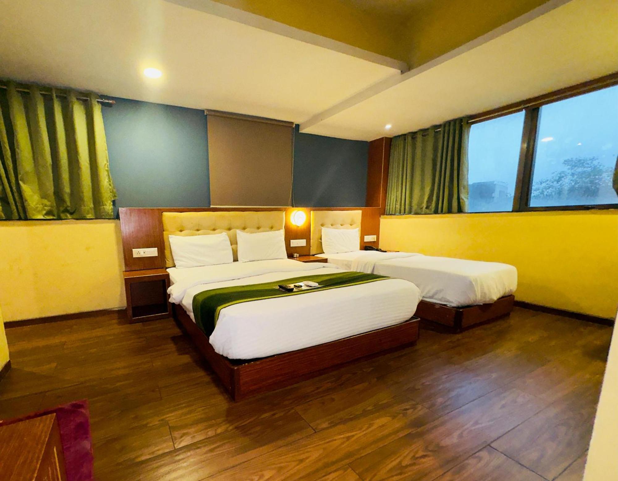 Hotel Aflon Midc Andheri East Bombay Eksteriør billede