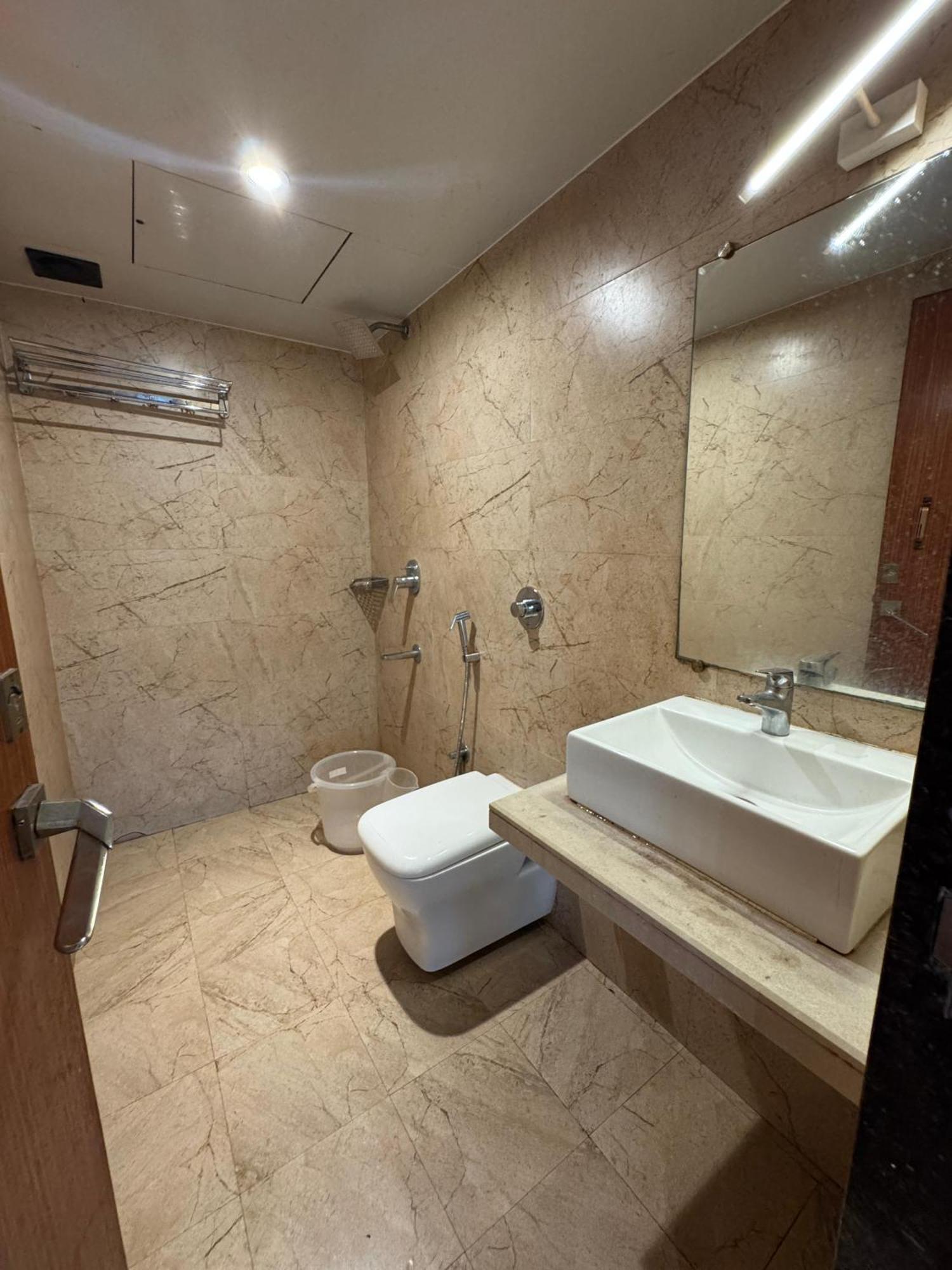 Hotel Aflon Midc Andheri East Bombay Eksteriør billede