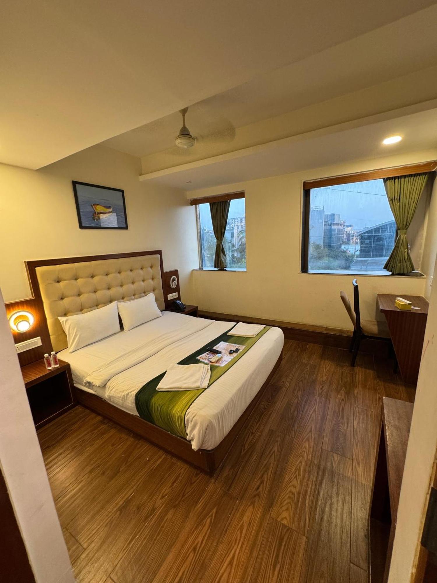 Hotel Aflon Midc Andheri East Bombay Eksteriør billede
