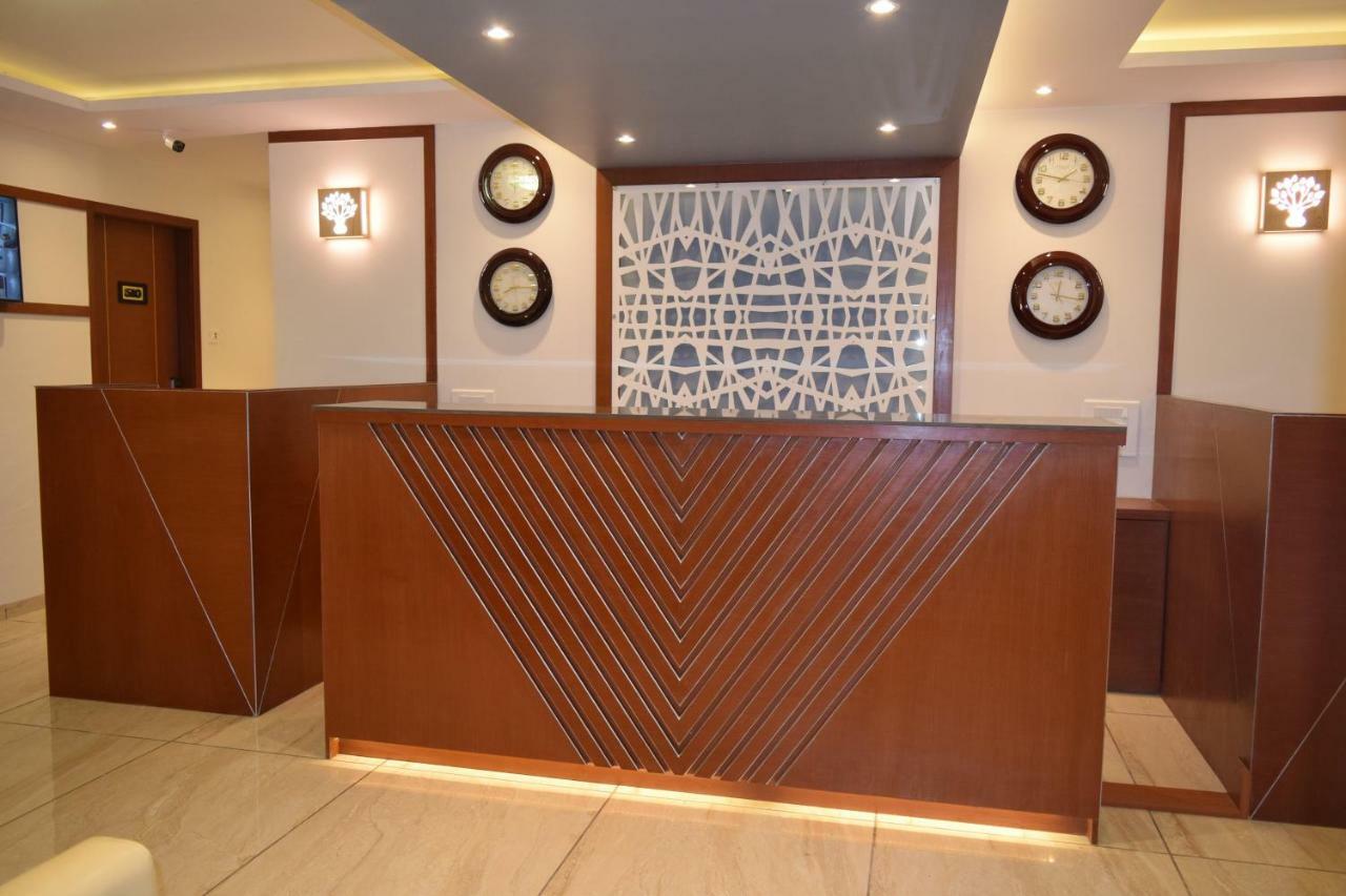 Hotel Aflon Midc Andheri East Bombay Eksteriør billede