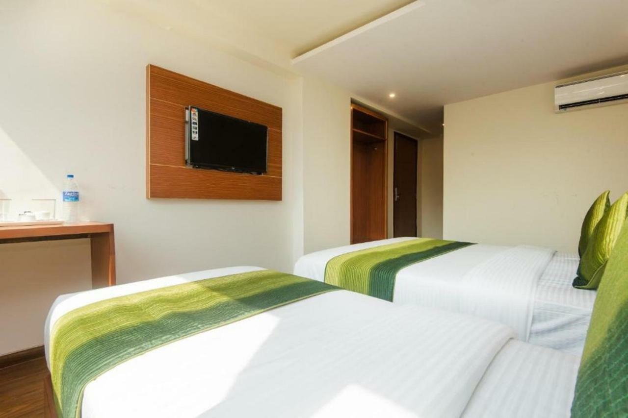 Hotel Aflon Midc Andheri East Bombay Eksteriør billede